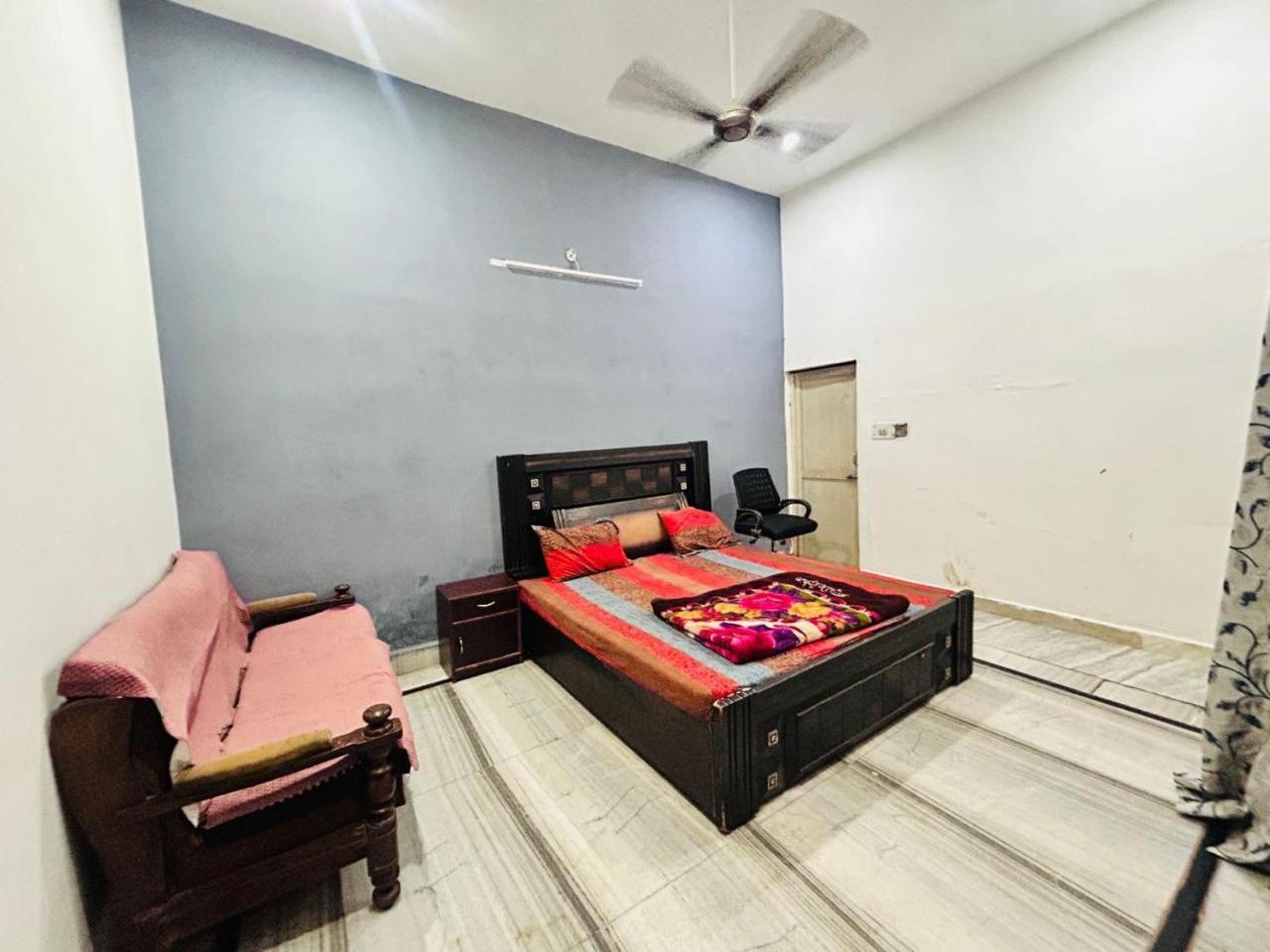 Agrawal Inn Guest House Mathura Eksteriør bilde