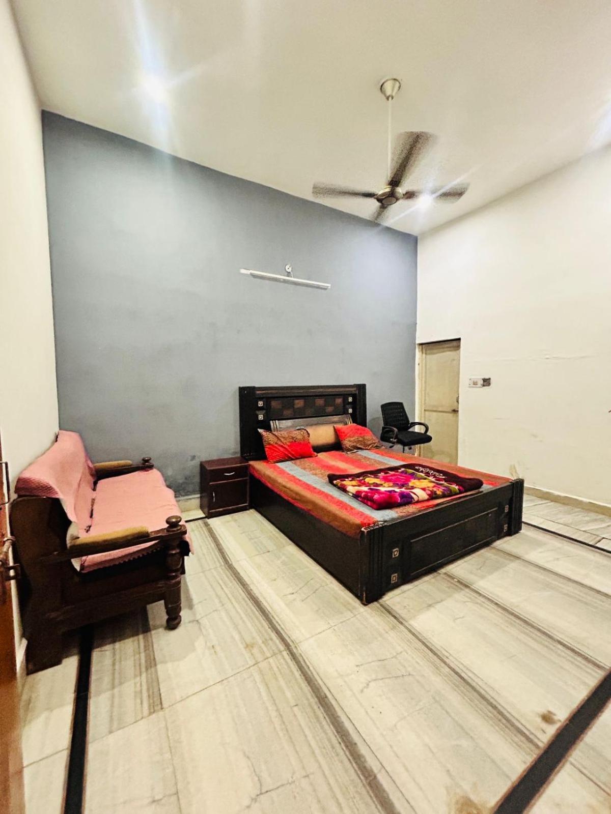 Agrawal Inn Guest House Mathura Eksteriør bilde