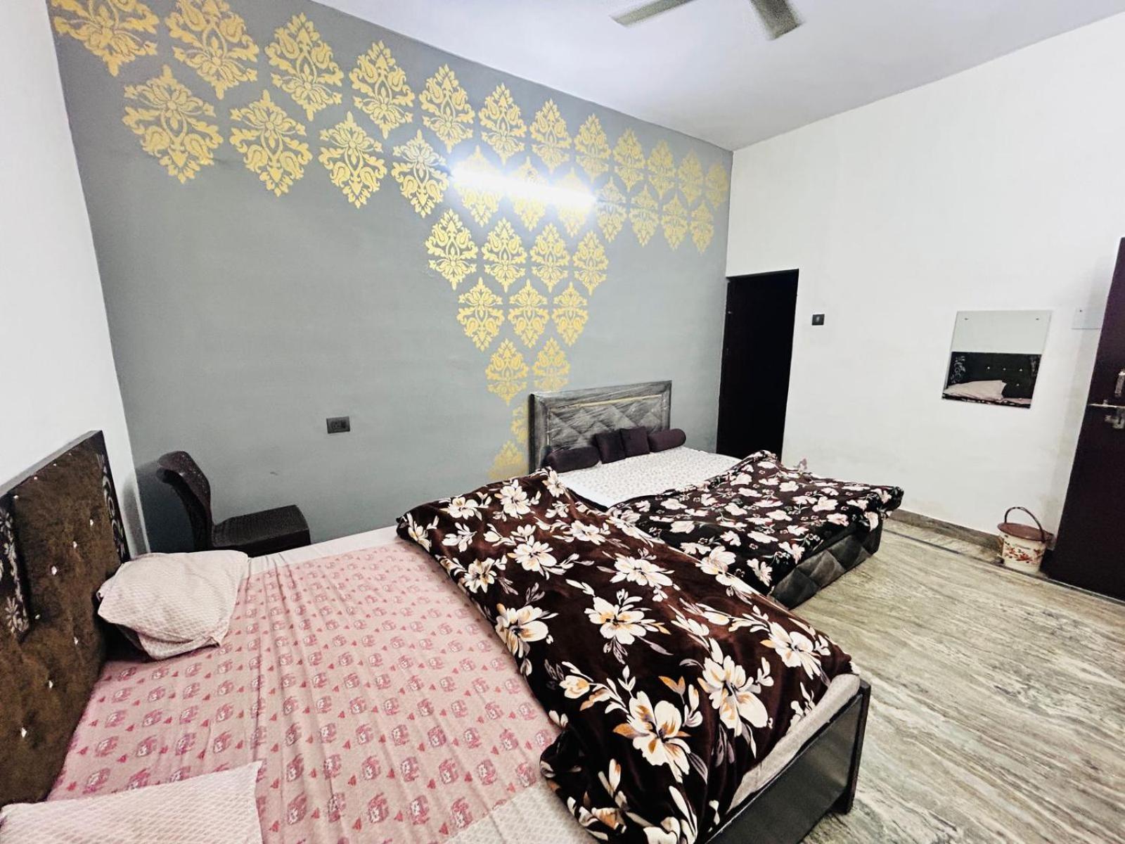 Agrawal Inn Guest House Mathura Eksteriør bilde