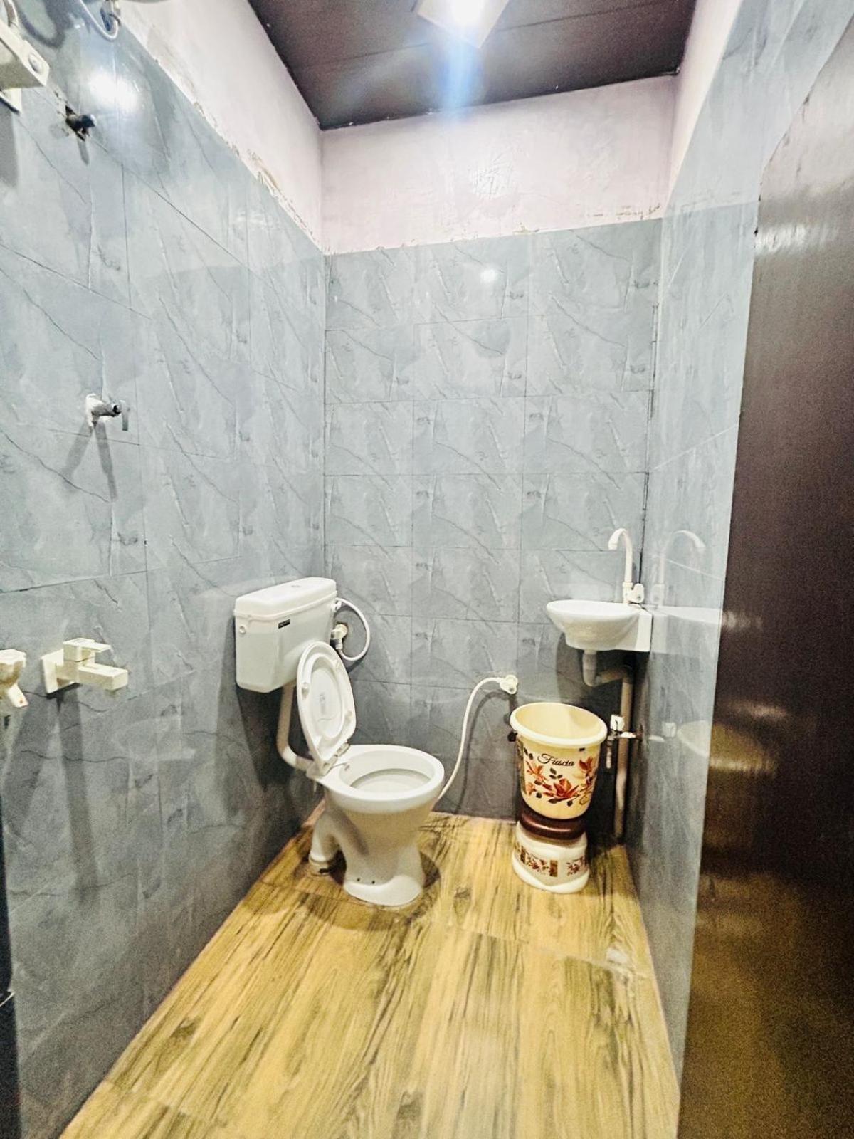 Agrawal Inn Guest House Mathura Eksteriør bilde
