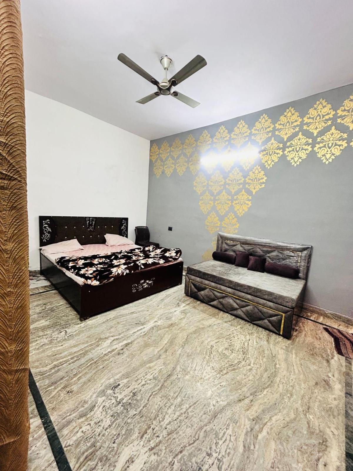 Agrawal Inn Guest House Mathura Eksteriør bilde